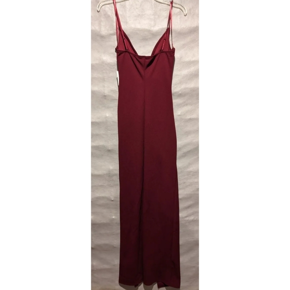 Windsor Dress, Size Small, Burgundy. - Picture 4 of 5